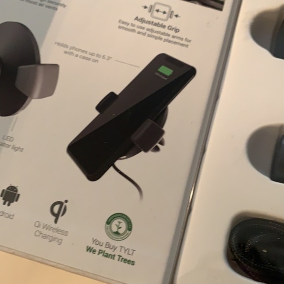 Venti, TYLT WITELESS CAR CHARGER - Picture 8 of 12